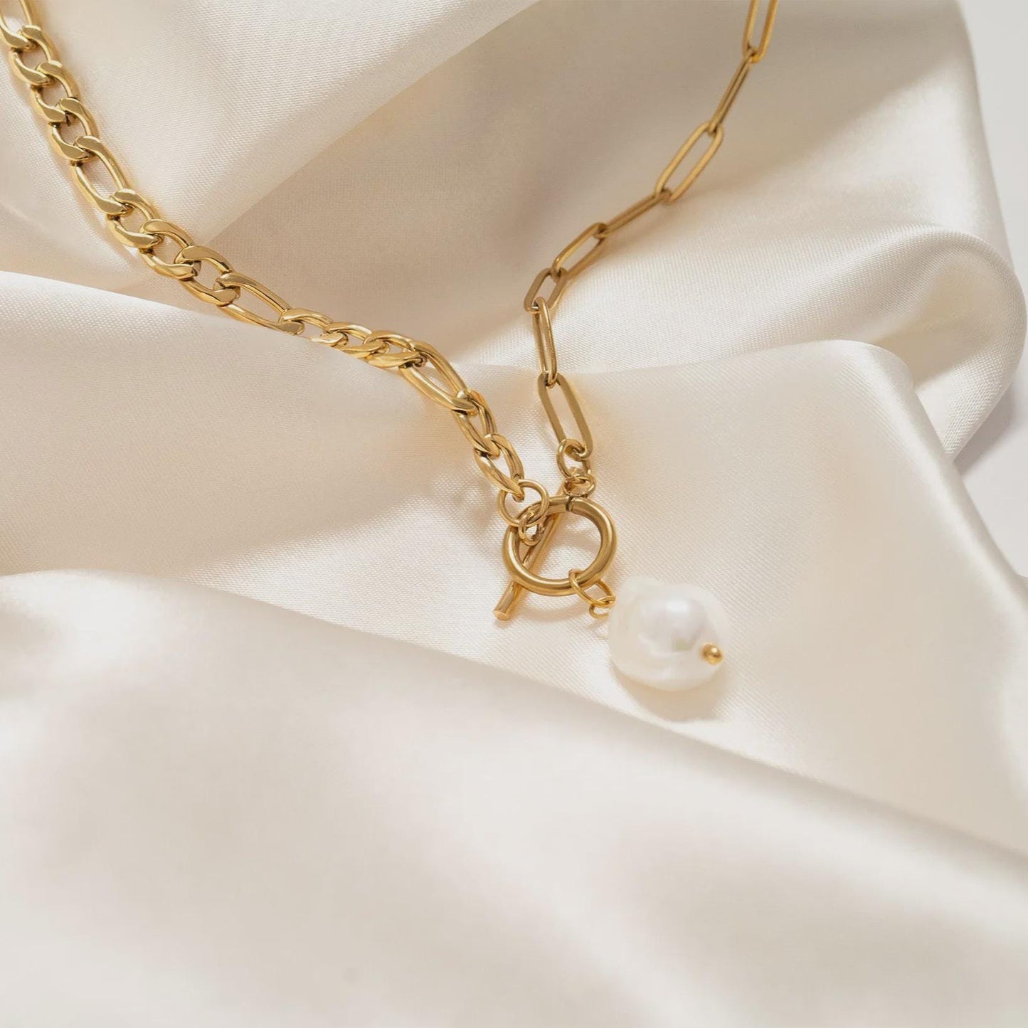 Carabiner Pearl Necklace