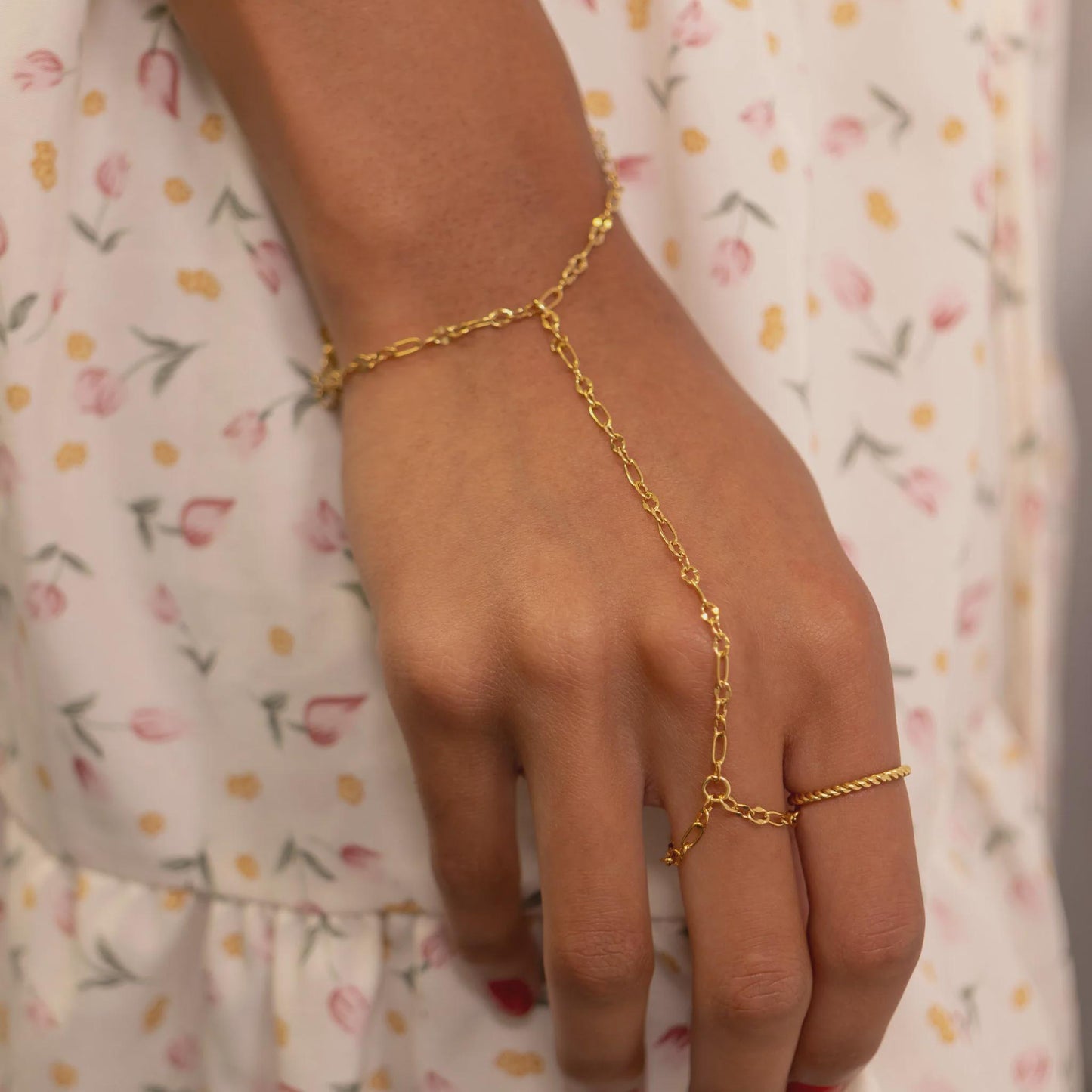 Hammered Oval Hand Chain