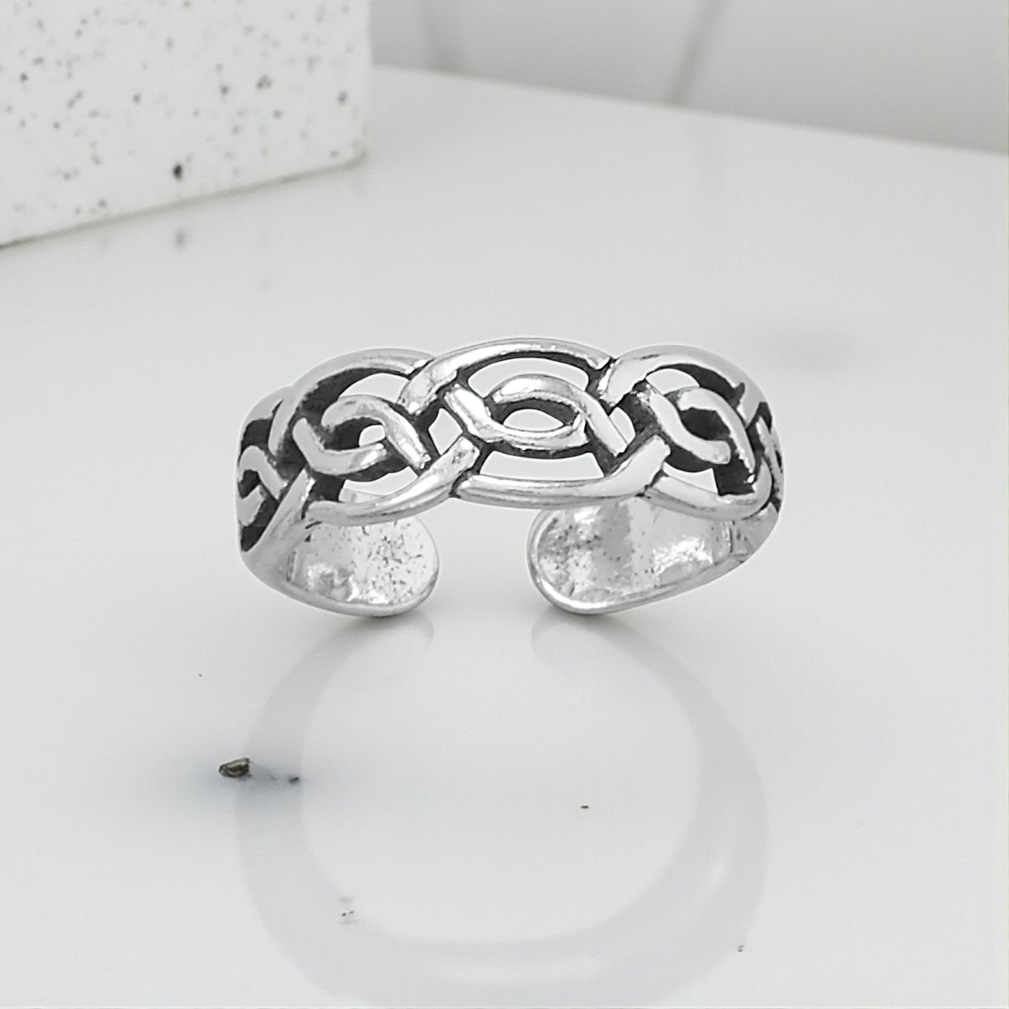 Celtic Design Toe Ring