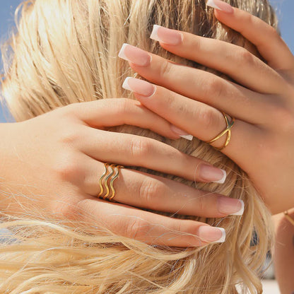 Triple Wave Geometric Ring