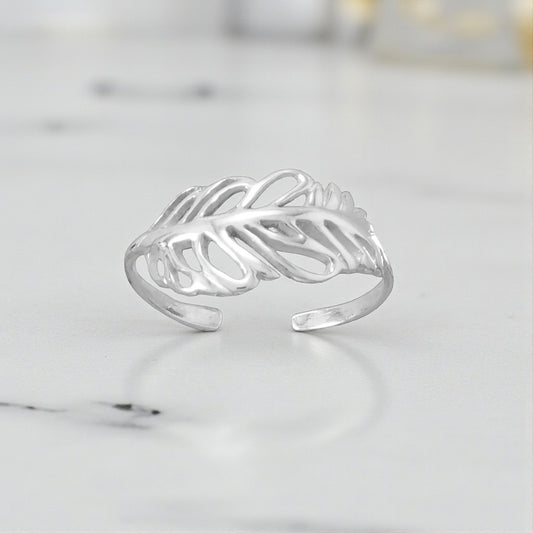 Cut Out Feather Toe Ring